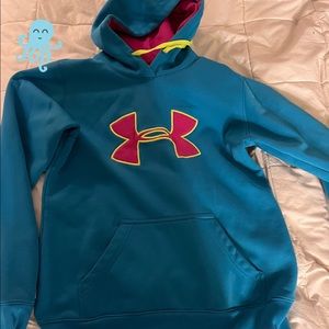 girls under armour hoodie!!